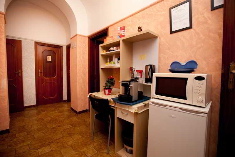 Trani B&T Rooms Roma Ngoại thất bức ảnh