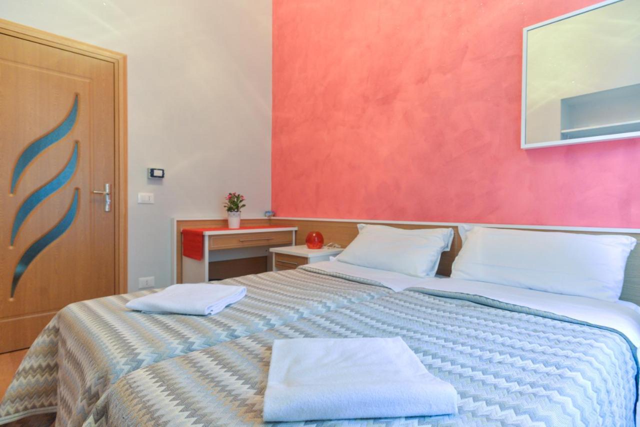 Trani B&T Rooms Roma Ngoại thất bức ảnh
