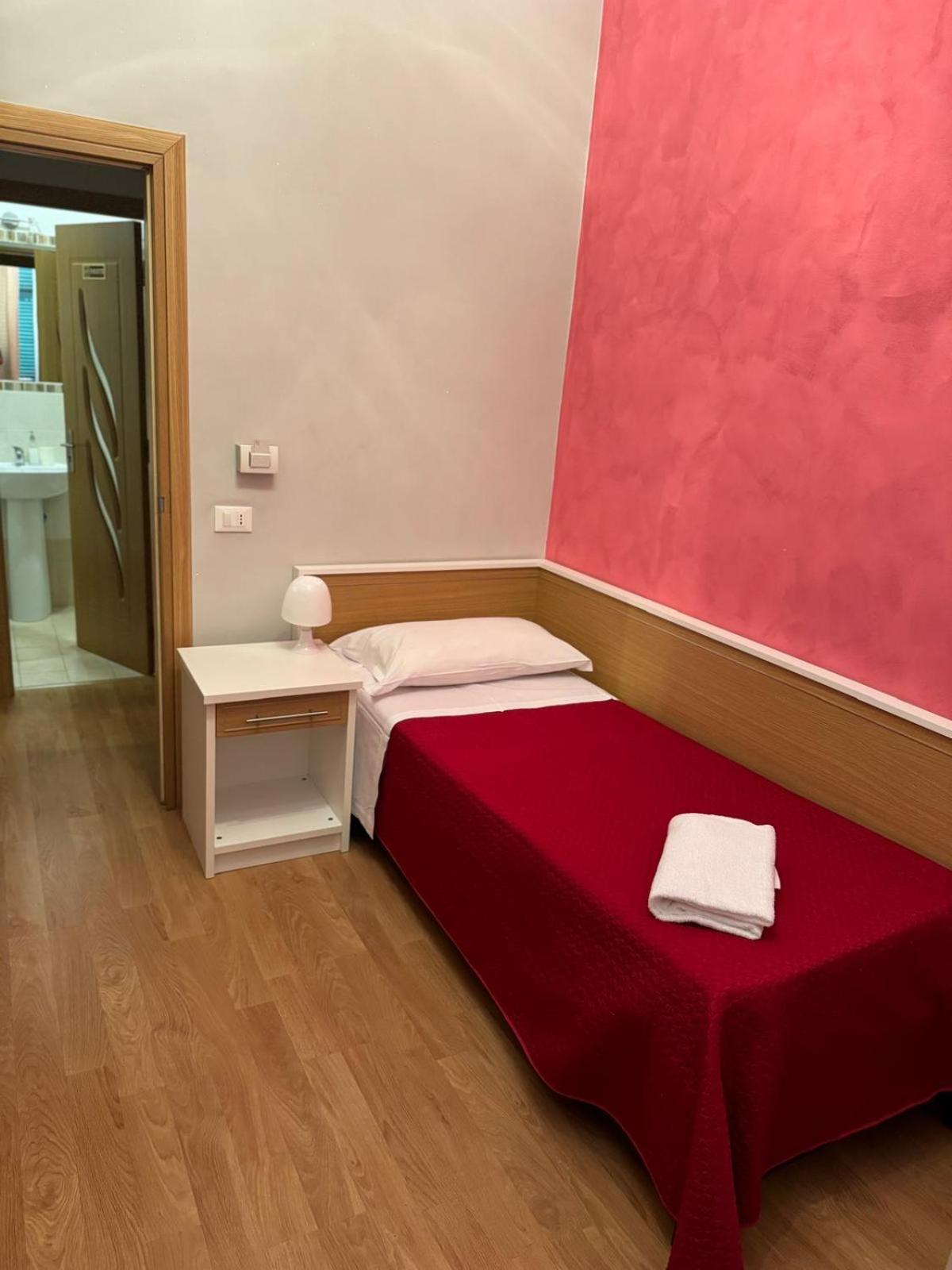 Trani B&T Rooms Roma Ngoại thất bức ảnh