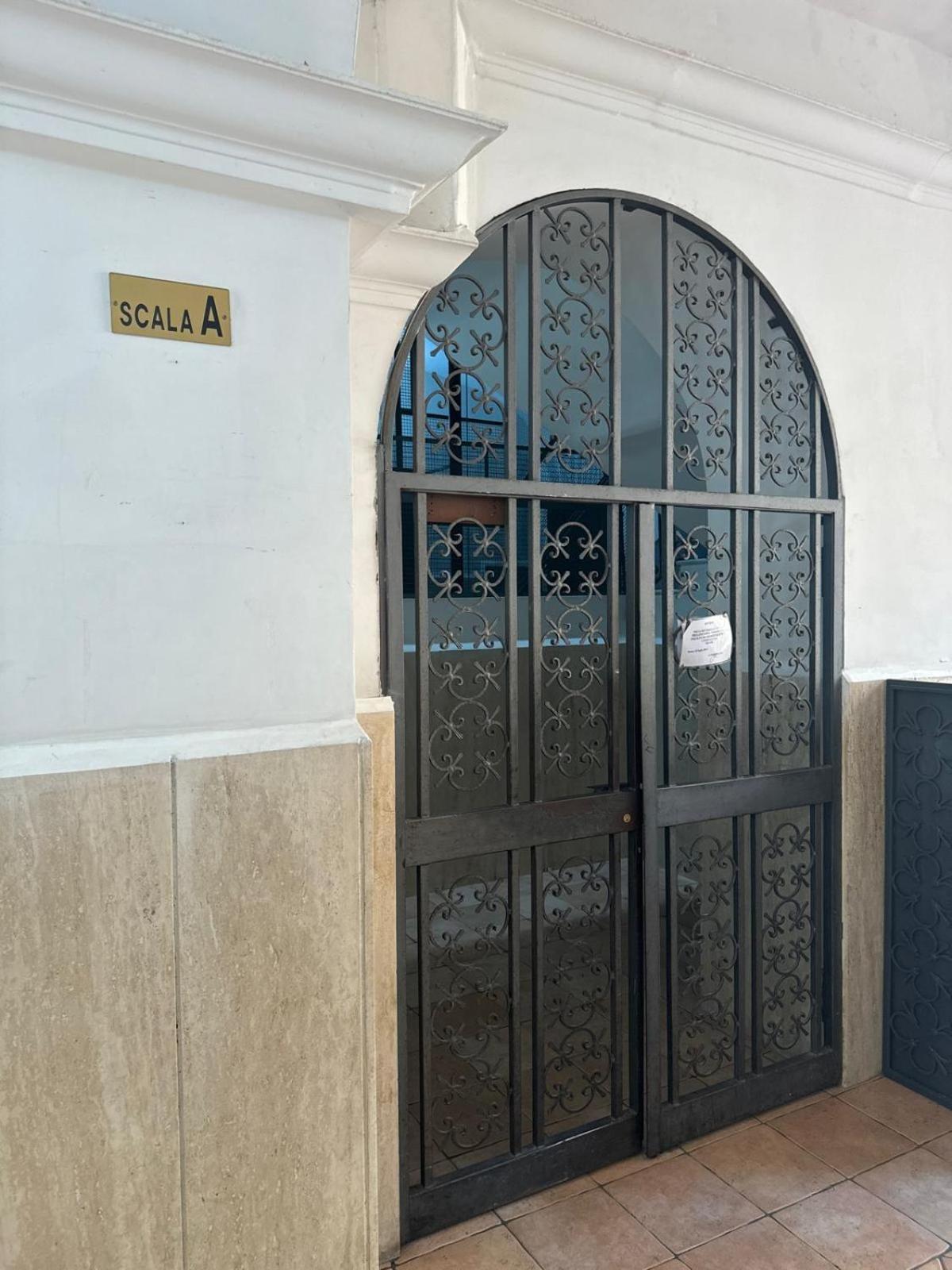 Trani B&T Rooms Roma Ngoại thất bức ảnh