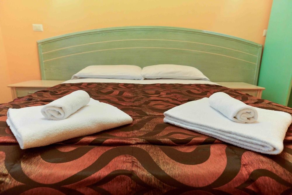 Trani B&T Rooms Roma Ngoại thất bức ảnh